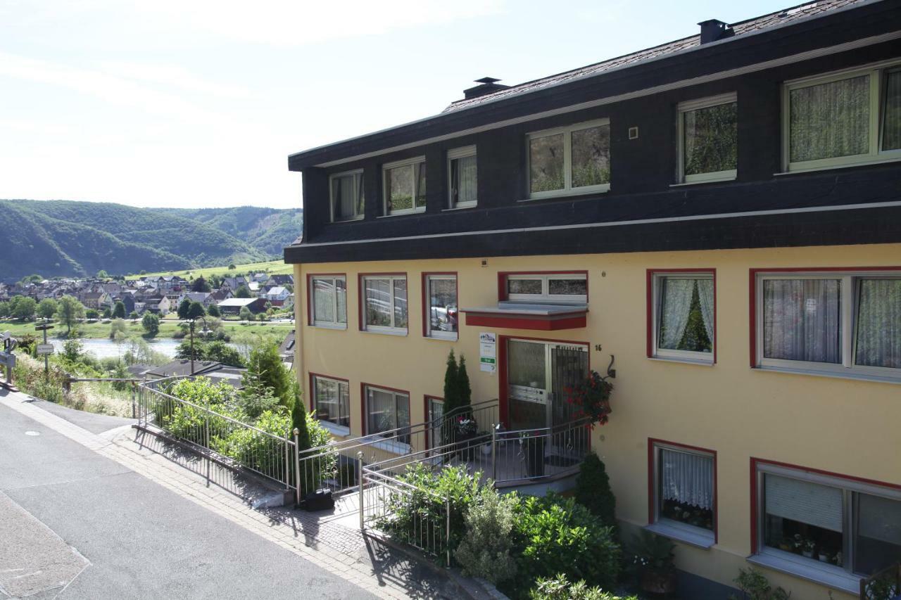Ferienwohnung Moselblick-Stein Valwig Exterior photo